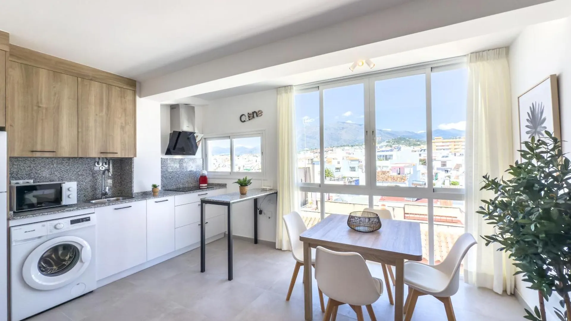 Apartamento Hanami Avenida De Espana Mountain View 5H Estepona España